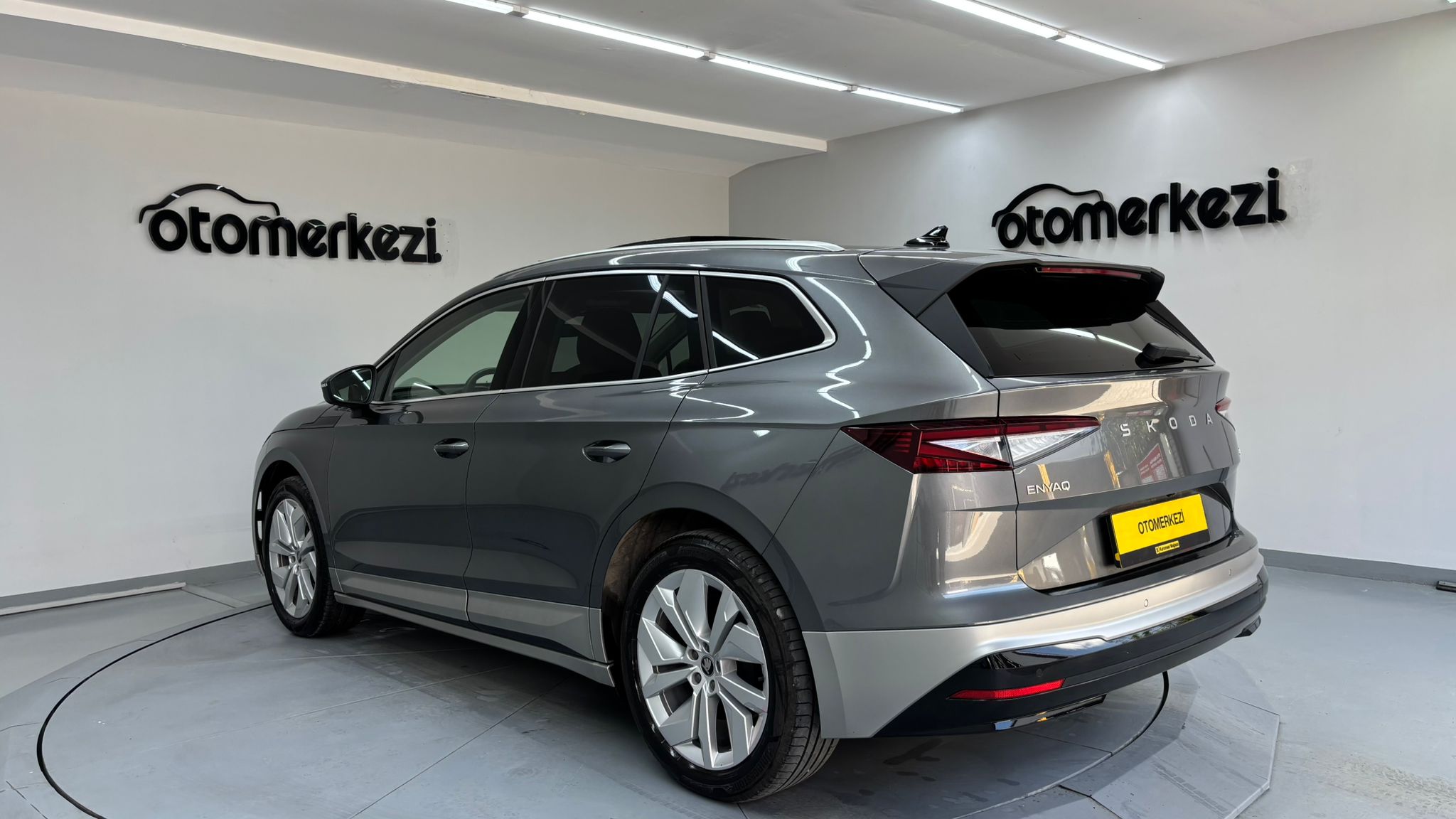 SKODA ENYAQ 28